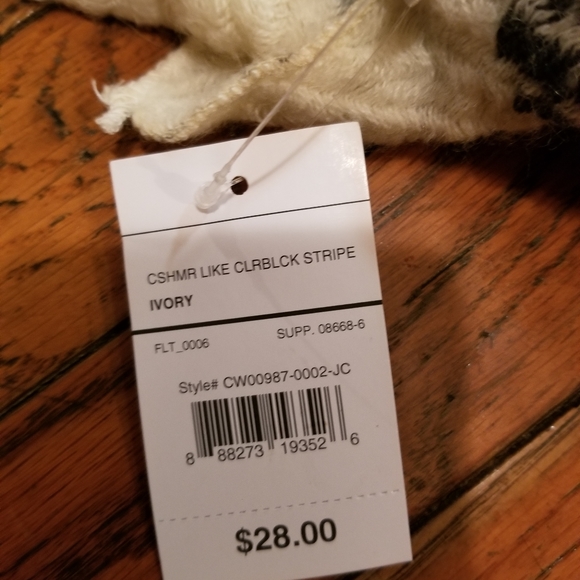 Tri-Coastal Design Colorblock Scarf - Picture 6 of 6